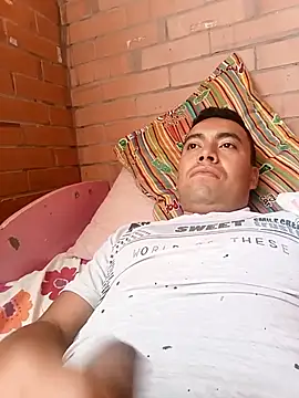 Snapshot of Diego_leon27 chatting on October 11, 4:49 pm Diego leon27 online show from October 11, 4:49 pm