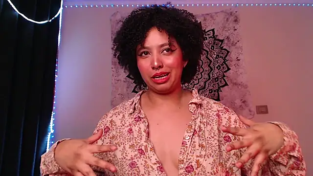 michell bling1 online show from December 15, 6:29 am