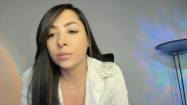 Mila  Paramo online show from September 30, 11:43 pm