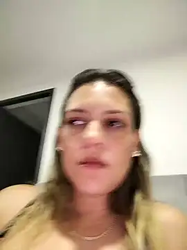 Snapshot of Mia_Hampton chatting on December 22, 2:06 am Mia Hampton online show from December 22, 2:06 am