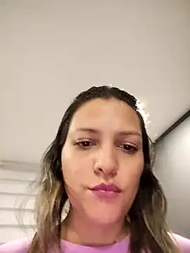 Snapshot of Mia_Hampton chatting on January 24, 8:11 pm Mia Hampton online show from January 24, 8:11 pm