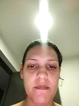 Snapshot of Mia_Hampton chatting on January 31, 9:59 pm Mia Hampton online show from January 31, 9:59 pm