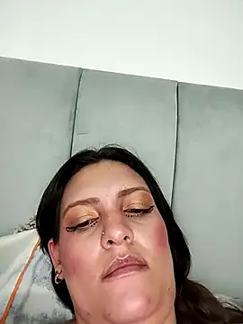 Snapshot of Mia_Hampton chatting on March 7, 10:21 pm Mia Hampton online show from March 7, 10:21 pm