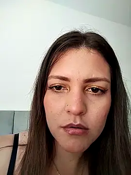 Snapshot of Mia_Hampton chatting on March 9, 6:32 pm Mia Hampton online show from March 9, 6:32 pm