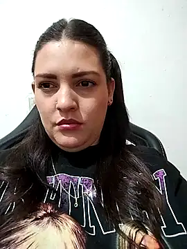 Mia Hampton online show from January 8, 4:42 pm