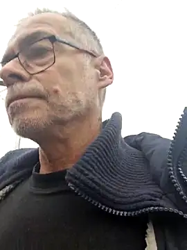 DarrenSullivanSlut online show from March 3, 8:38 am