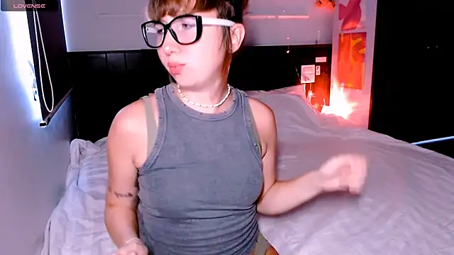 Cosmo Riri online show from September 29, 4:28 am