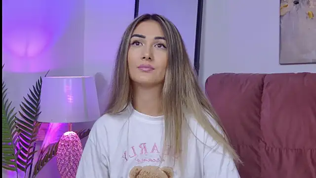 Snapshot of NicolLopeze chatting on October 3, 12:46 pm NicolLopeze online show from October 3, 12:46 pm