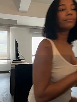 Snapshot of Isabella2603 chatting on March 21, 5:34 pm Isabella2603 online show from March 21, 5:34 pm