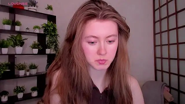 KateCuddle online show from February 24, 2:42 am