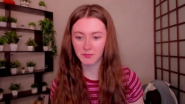 KateCuddle online show from April 7, 2:45 am