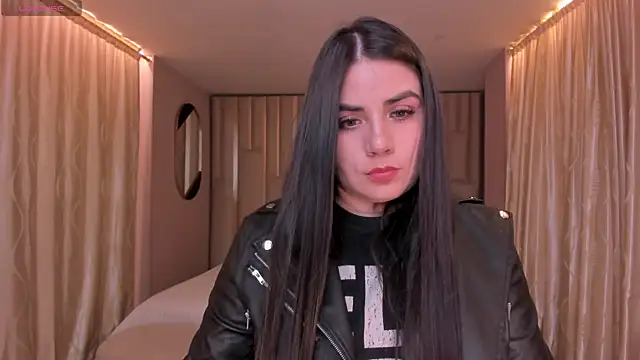 Snapshot of KendraClarkX chatting on February 25, 2:43 am KendraClarkX online show from February 25, 2:43 am