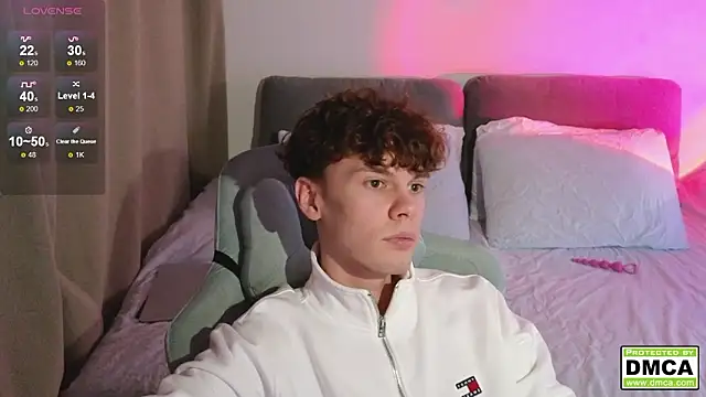 cute thomas online show from February 19, 3:52 pm