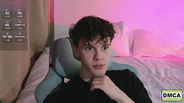 cute thomas online show from March 3, 6:25 pm