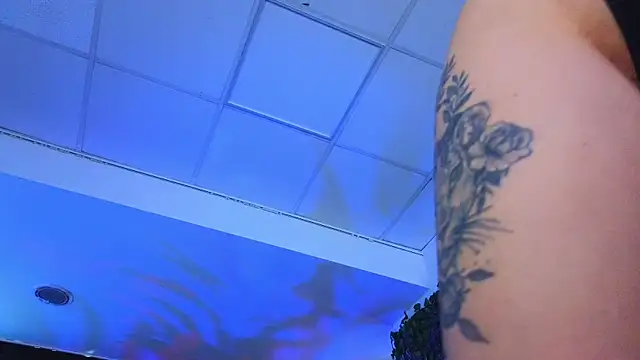 HotSkinnyX online show from January 23, 12:52 pm