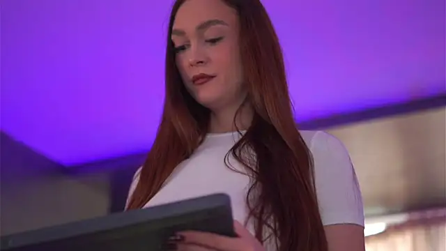 HotSkinnyX online show from September 20, 6:25 am