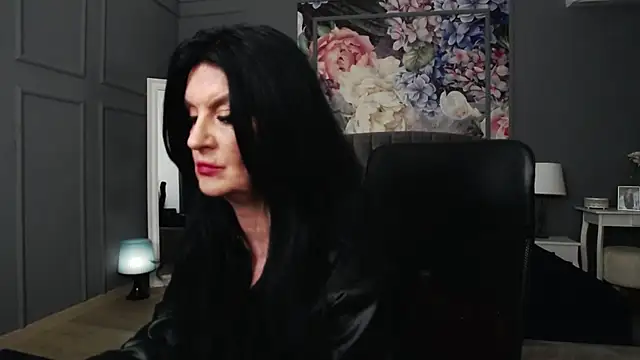 DomMelissaW online show from December 23, 1:18 am