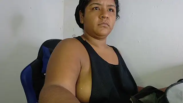 Snapshot of victoris chatting on November 21, 3:54 pm victoris online show from November 21, 3:54 pm