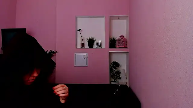 Persephoni online show from January 25, 5:08 pm