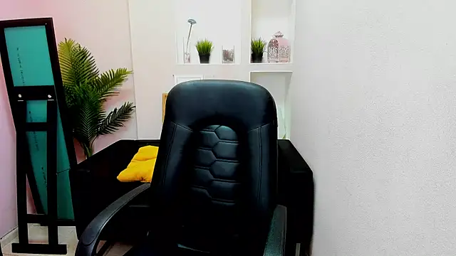 Persephoni online show from March 16, 6:09 am