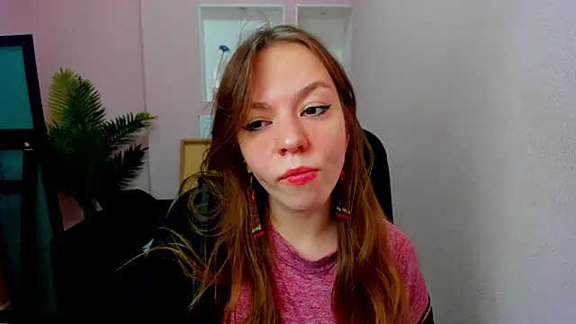 Persephoni online show from October 14, 8:20 pm