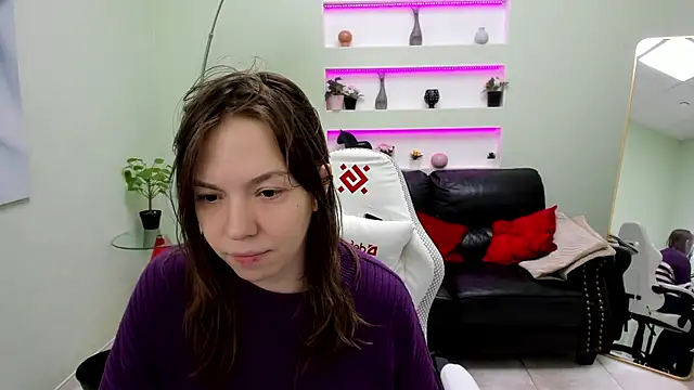 Persephoni online show from March 8, 3:49 pm