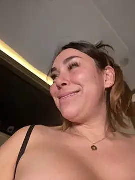 LeaGambit   online show from February 4, 4:26 am