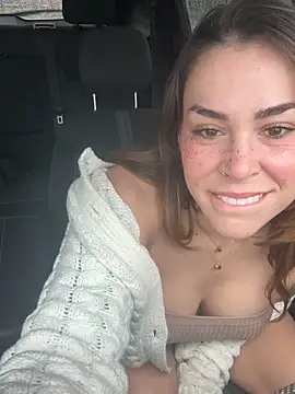 LeaGambit   online show from February 19, 6:15 pm