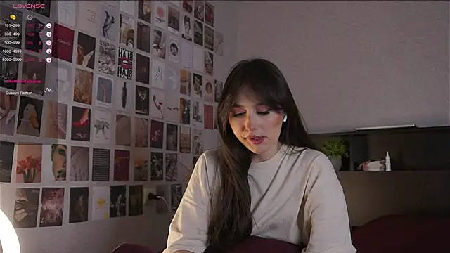 itssophiie online show from October 17, 10:45 pm