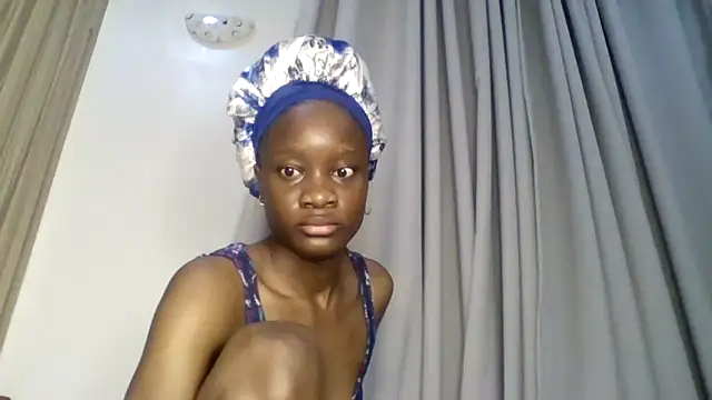 Snapshot of sweet_sassy_ chatting on March 7, 2:30 am sweet sassy online show from March 7, 2:30 am