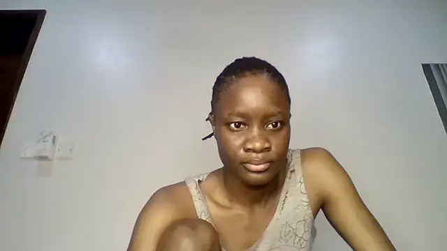 Snapshot of sweet_sassy_ chatting on April 5, 2:20 am sweet sassy online show from April 5, 2:20 am