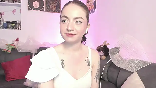 Snapshot of Agathaks chatting on December 20, 11:23 pm Agathaks online show from December 20, 11:23 pm