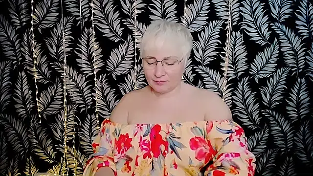 Olivia playful online show from April 3, 9:51 am