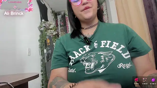  Ali Brinck  online show from February 21, 9:00 pm