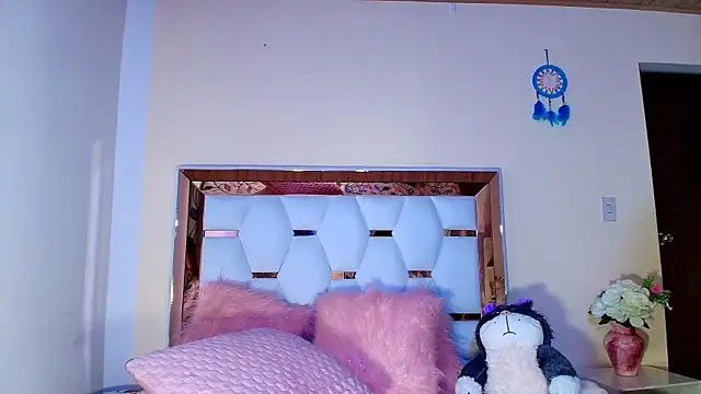 Julieth Rossi online show from February 23, 7:22 am