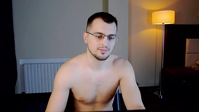 Snapshot of Friend12321 chatting on February 16, 2:09 am Friend12321 online show from February 16, 2:09 am