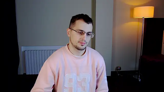 Snapshot of Friend12321 chatting on February 21, 3:56 am Friend12321 online show from February 21, 3:56 am