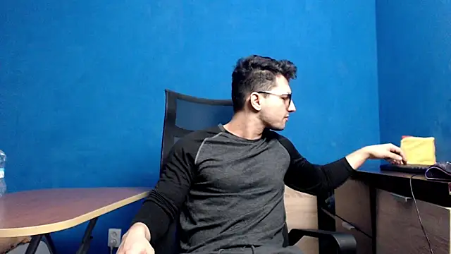 alex blu online show from December 2, 7:25 am