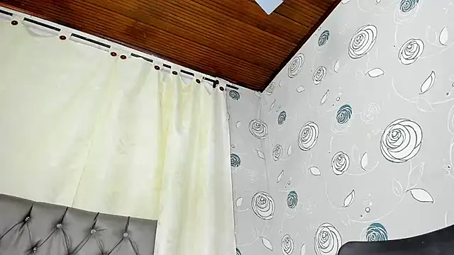 luna evaa online show from February 13, 5:33 pm