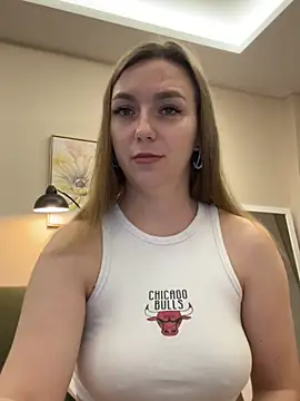 Snapshot of Janeee chatting on January 14, 6:13 am Janeee online show from January 14, 6:13 am