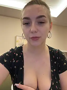 Snapshot of Janeee chatting on January 18, 8:10 am Janeee online show from January 18, 8:10 am