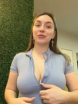 Snapshot of Janeee chatting on March 8, 7:49 am Janeee online show from March 8, 7:49 am