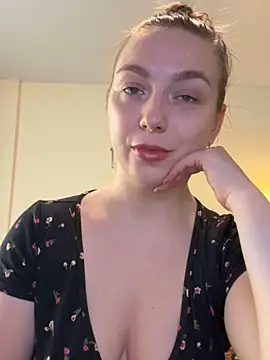 Snapshot of Janeee chatting on March 11, 8:20 am Janeee online show from March 11, 8:20 am