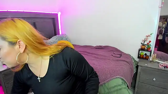 Snapshot of Cherrynoa chatting on February 7, 2:48 am Cherrynoa online show from February 7, 2:48 am