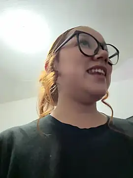 Snapshot of Cherrynoa chatting on February 27, 2:33 am Cherrynoa online show from February 27, 2:33 am