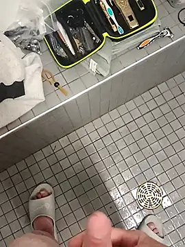 Snapshot of illdoanything1234 chatting on September 20, 11:06 pm illdoanything1234 online show from September 20, 11:06 pm