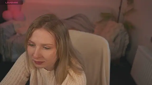 Snapshot of _Killer_Smile_ chatting on February 14, 10:59 am Killer Smile online show from February 14, 10:59 am