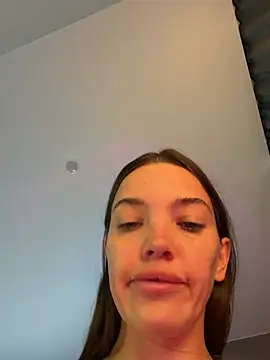 Snapshot of julia_fly chatting on July 7, 7:09 am julia fly online show from July 7, 7:09 am
