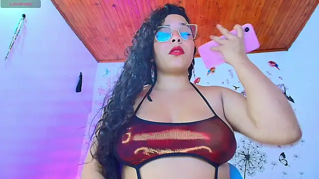 Snapshot of Sofiia_Diiaz chatting on April 9, 7:08 pm Sofiia Diiaz online show from April 9, 7:08 pm