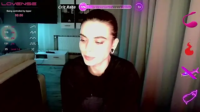 Snapshot of RinaDevil chatting on November 19, 7:03 pm RinaDevil online show from November 19, 7:03 pm